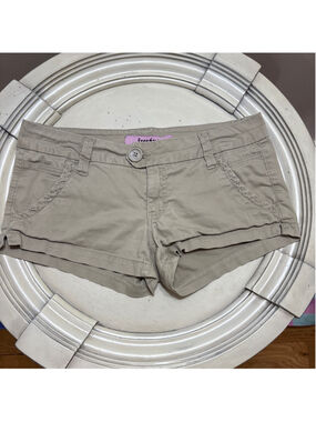 Free Style Revolution Khaki Shorts Size 7